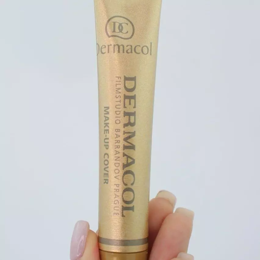  کرم پودر درماکول Dermacol foundation